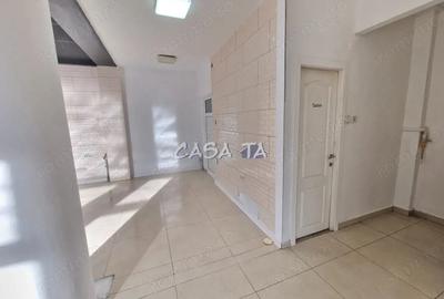 Casă cu Canalizare în Central - 12