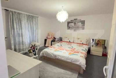 Casă cu 9 camere cu Teren 1860 Mp în Central