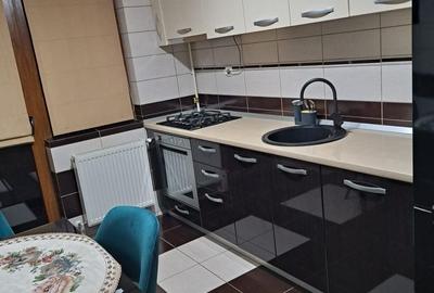 Apartament cu 3 camere decomandat în Central - 2