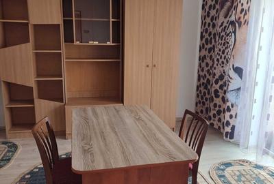 Apartament cu 2 camere decomandat în Exterior Vest