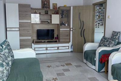 Apartament cu 2 camere semidecomandat, mobilat în Tolstoi