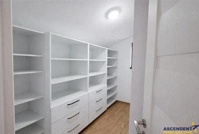 Casă cu Canalizare în Central