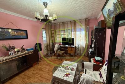Apartament cu 2 camere decomandat, mobilat în Rovine - 3
