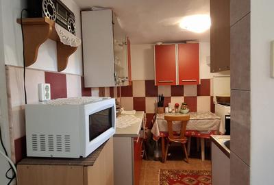 Casă individuală cu 3 camere cu Canalizare în Central - 11