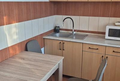 Apartament cu 3 camere semidecomandat în Central - 9