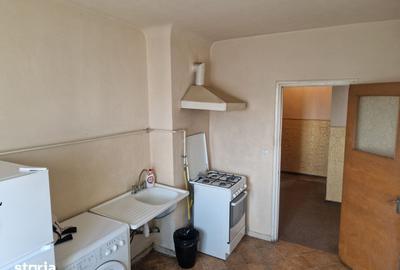 Apartament cu 2 camere decomandat în Republicii - 8