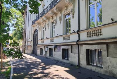 Casă cu 12 camere cu Canalizare în Pache Protopopescu