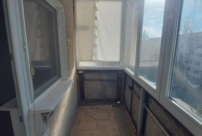 Apartament cu 3 camere în Calea București