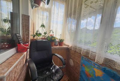 Apartament cu 2 camere semidecomandat în Km 4 - 1