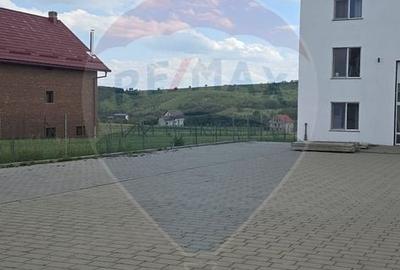 Spațiu comercial, de 650 mp, în Central - 3