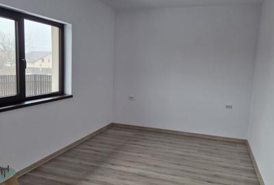 Casă cu 3 camere în Valea Lupului - 3