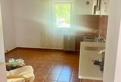 Apartament cu 2 camere decomandat în Exterior Vest - 3