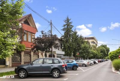 Casă cu 4 camere în Vatra Luminoasă