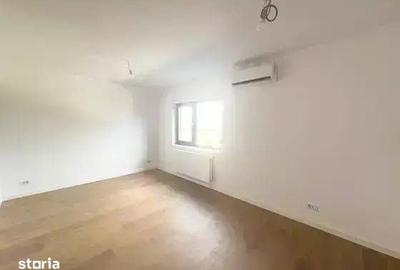 Casă cu 4 camere cu Teren 20 Mp în Central
