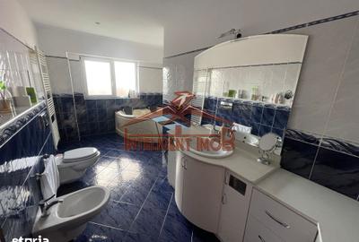 Apartament cu 4 camere decomandat în Făgăraș