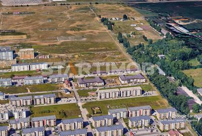 Teren Construcții intravilan de 2000 mp, în Tractorul - 6