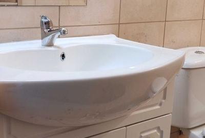 Casă cu 4 camere decomandat în Central