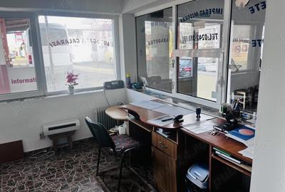 Spațiu comercial, de 100 mp, în Central - 3
