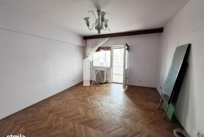 Apartament cu 3 camere decomandat în P-ța Mihai Viteazu