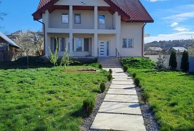 Casă individuală cu 3 camere cu Teren 2200 Mp în Șcheia