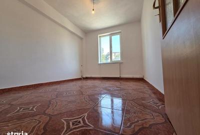 Apartament cu 3 camere în Vest