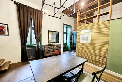 Apartament cu 2 camere semidecomandat, mobilat în Central
