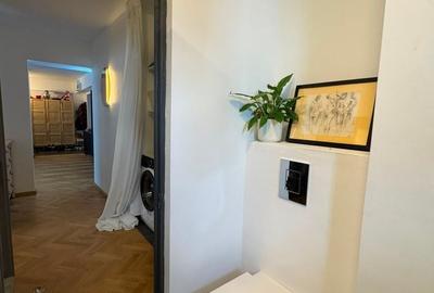 Apartament cu 3 camere semidecomandat, mobilat în Grivița