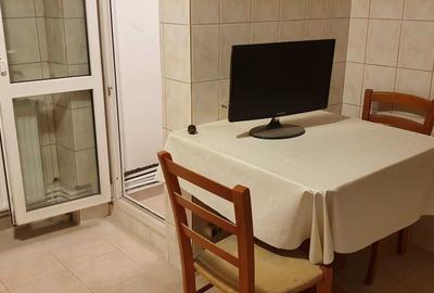 Apartament cu 3 camere decomandat în 1 Mai