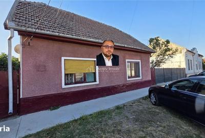 Casă cu 2 camere în Central