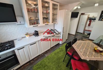 Apartament cu 4 camere decomandat în Câmpina - 1