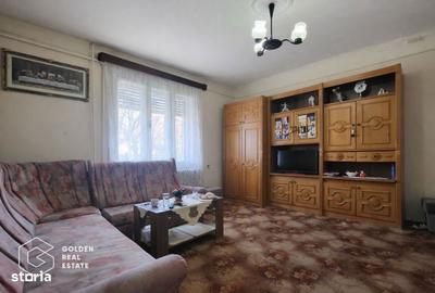 Casă cu 3 camere cu Canalizare în Grădiște - 1