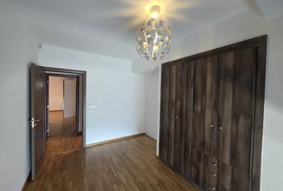 Apartament cu 4 camere decomandat, mobilat în Băneasa - 18