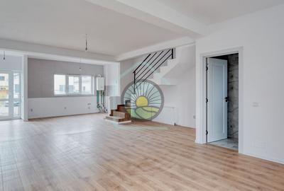 Duplex cu 4 camere cu Canalizare în Sânpetru - 1
