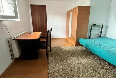 Casă cu 4 camere în Central - 2
