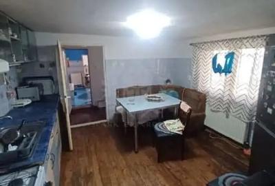 Casă cu 6 camere cu Teren 400 Mp în 8 Martie - 1