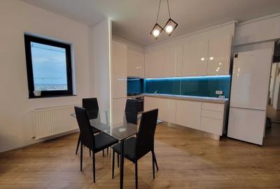 Apartament cu 3 camere semidecomandat în Nord