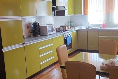 Casă cu 6 camere cu Teren 2500 Mp în Fulga - 9