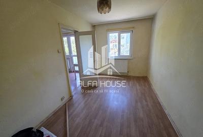 Apartament cu 3 camere nedecomandat în Govândari