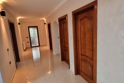 Casă individuală cu 5 camere cu Canalizare în Nord - 15