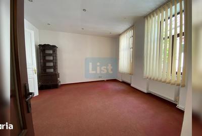 Spațiu comercial, de 58 mp, în Central - 4