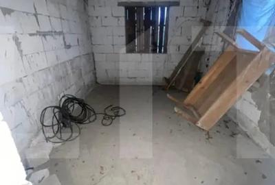 Casă cu 4 camere cu Teren 500 Mp în Central