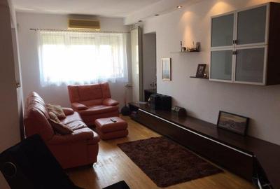 Apartament cu 3 camere semidecomandat în Văcăresti - 2