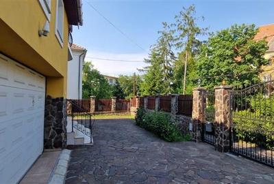 Casă individuală cu 6 camere cu Teren 435 Mp în Semicentral - 2