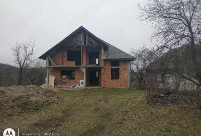 Casă cu Teren 430 Mp în Copalnic - 3