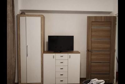 Apartament cu 3 camere decomandat în Rogerius