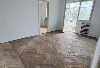 Apartament cu 2 camere semidecomandat în Inel II