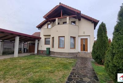 Casă în Central
