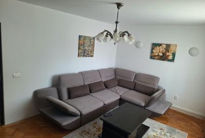 Apartament cu 2 camere decomandat, mobilat în Faleza Nord
