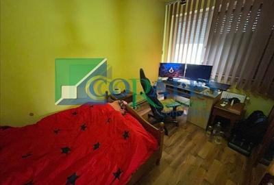 Apartament cu 2 camere semidecomandat, mobilat în Circumvalațiunii - 8