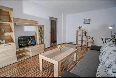 Apartament cu 2 camere decomandat în 13 Septembrie